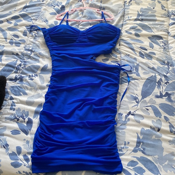 Windsor Hoco dress - Picture 2 of 5